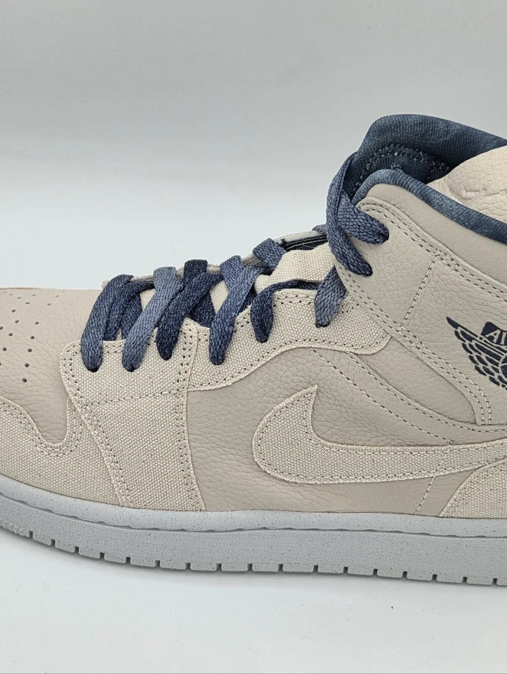 Nike Women's High-Top Sneakers in Beige and Navy